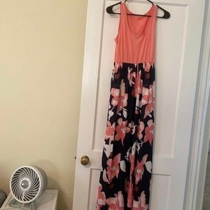 Maxi dress with bow